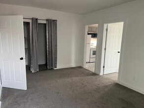 211 E 4th St in Dell Rapids, SD - Building Photo - Building Photo