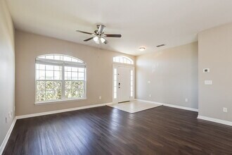 336 Marathon Ln, Unit 0401 in Sanford, FL - Building Photo - Building Photo