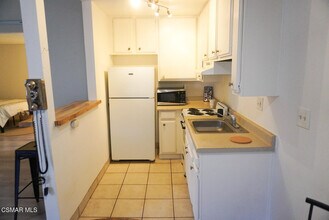 5800 Kanan Rd in Agoura Hills, CA - Building Photo - Building Photo