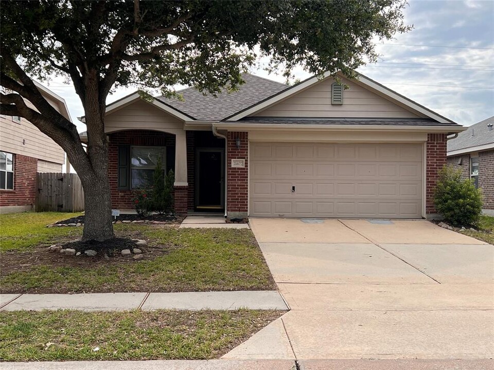 11407 Elizabeth Brook Dr in Richmond, TX - Building Photo