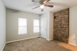 1749-1751-1751 S 8th St in Columbus, OH - Foto de edificio - Building Photo