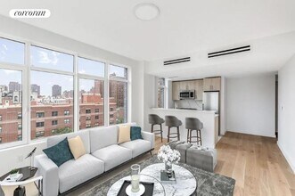 1516 Park Ave in New York, NY - Building Photo - Building Photo