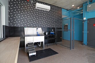 Arapahoe Square in Denver, CO - Building Photo - Interior Photo