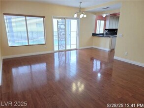 10216 Moth Orchid Ct in Las Vegas, NV - Building Photo - Building Photo