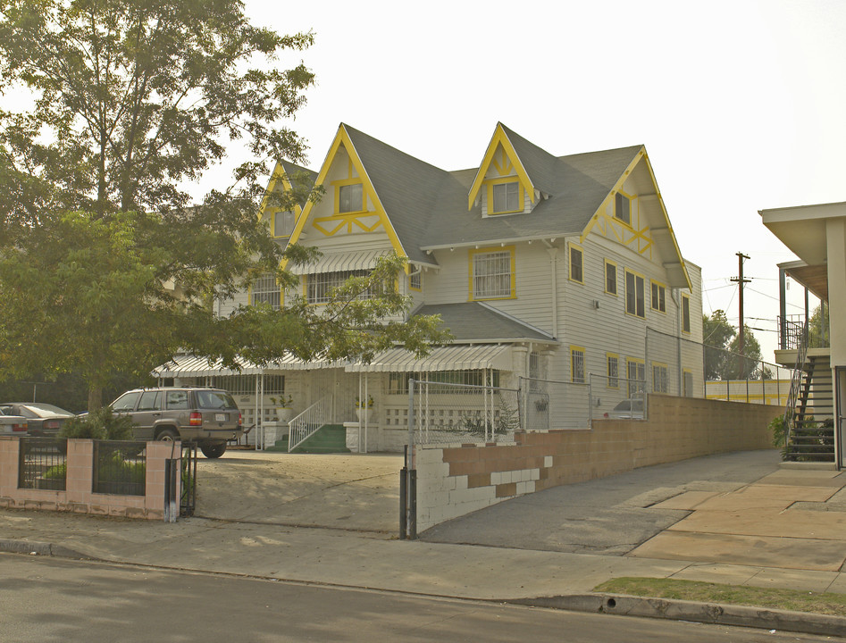 1511 S Van Ness Ave in Los Angeles, CA - Building Photo