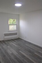 2092 Canarsie Rd in Brooklyn, NY - Building Photo - Building Photo
