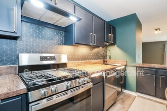 94 Teal Ct in East Windsor, NJ - Building Photo - Building Photo