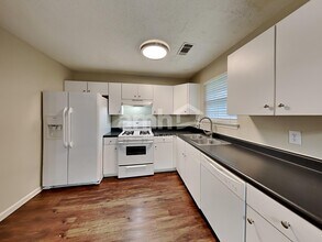 3321 Metro Way in Snellville, GA - Foto de edificio - Building Photo