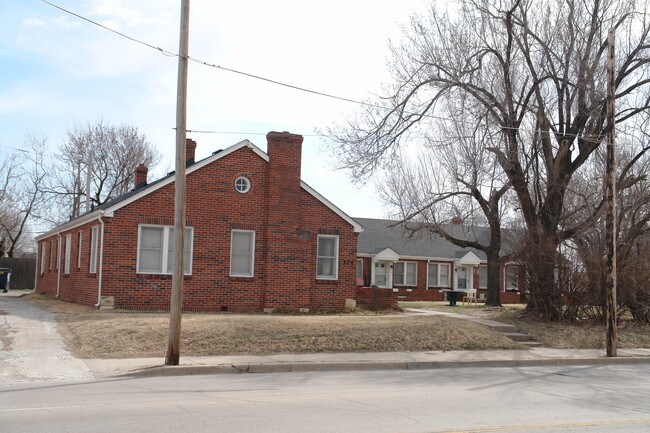 400 S Hydraulic St in Wichita, KS - Building Photo - Building Photo