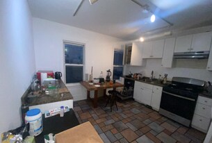 8 Sewall St in Boston, MA - Building Photo