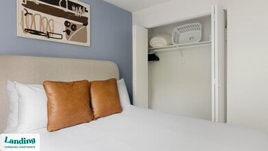 1225 E Pleasant Run Rd, Unit 510 in Desoto, TX - Foto de edificio - Building Photo