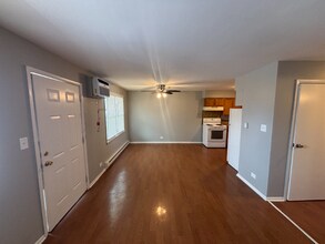 474 W 14th Pl in Chicago Heights, IL - Building Photo - Building Photo