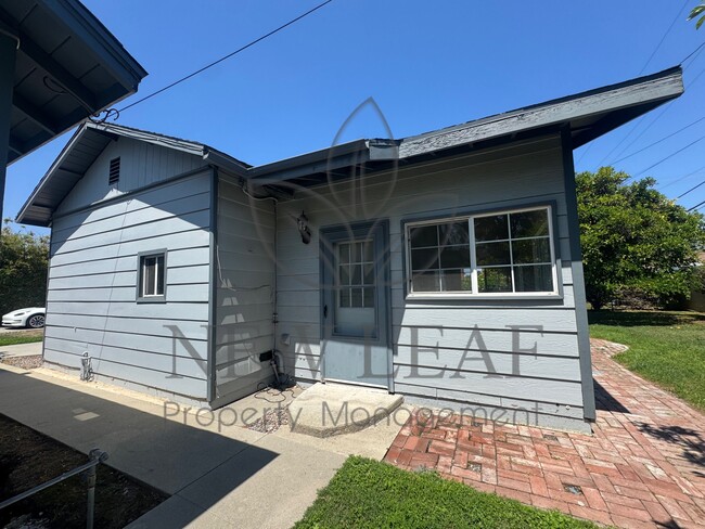 property at 912 S California Ave