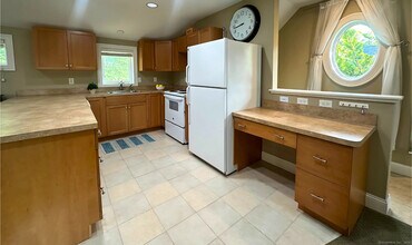35 Paddock Ln in Glastonbury, CT - Building Photo - Building Photo