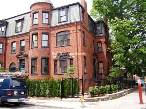 29 Ware St-Unit -Furnished Studio in Cambridge, MA - Building Photo