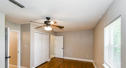 15635 92nd Ave in Florissant, MO - Building Photo - Building Photo