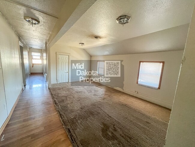 821 E 7th Ave in Mitchell, SD - Building Photo - Building Photo