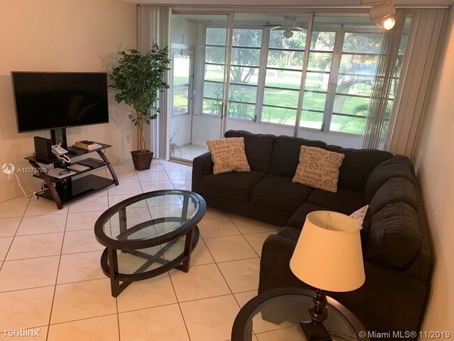 8380 Sands Point Blvd in Tamarac, FL - Building Photo - Building Photo