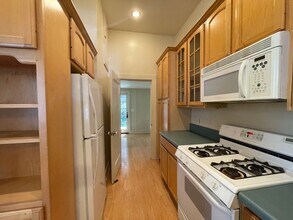 122 University Ave in Los Gatos, CA - Building Photo - Building Photo