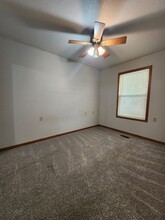 1602 S Brown-Unit -1602 in Sedalia, MO - Building Photo - Building Photo