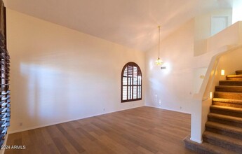 2242 W Myrtle Dr in Chandler, AZ - Building Photo - Interior Photo