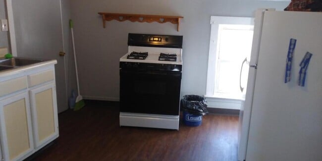 6909 Denison Ave in Cleveland, OH - Building Photo - Building Photo