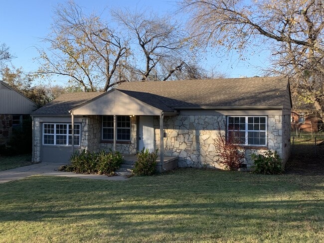 property at 409 W Himes St