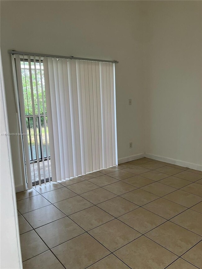 601 Cypress Lake Blvd in Pompano Beach, FL - Building Photo - Building Photo