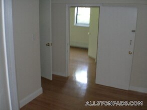 4 President Terrace in Boston, MA - Building Photo - Building Photo