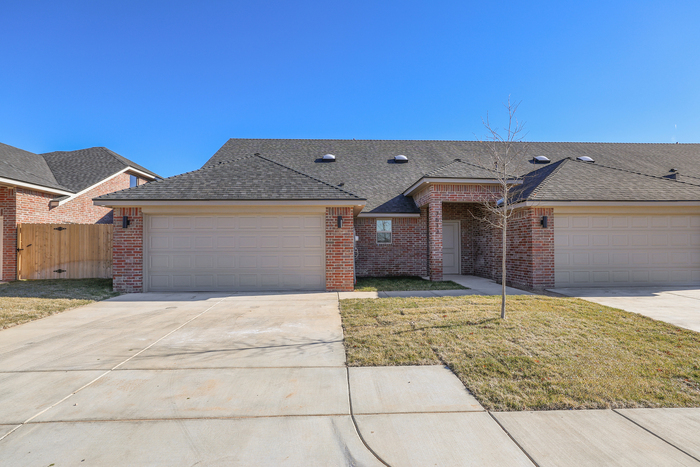 7613 Woodford Ave in Amarillo, TX - Building Photo