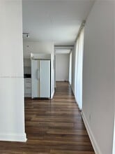 690 SW 1st Ct, Unit 605 in Miami, FL - Building Photo - Building Photo