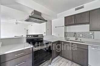1301 Hampton Blvd in Norfolk, VA - Building Photo - Building Photo