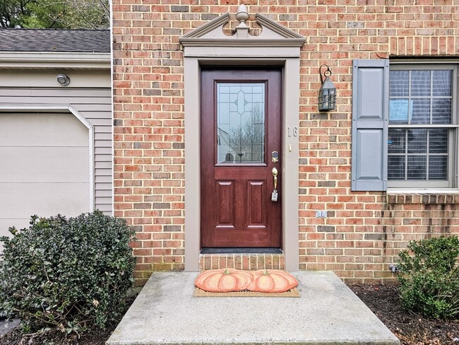 16 Brookview Dr in Lititz, PA - Foto de edificio - Building Photo