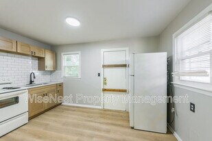 5760 College Ave in Kansas City, MO - Building Photo