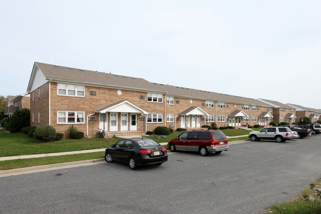 Annapolis Gardens in Atlantic City, NJ - Building Photo