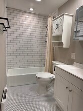 717 Strom Dr in West Dundee, IL - Building Photo - Building Photo