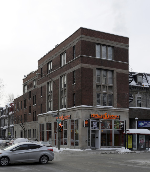 1800 Sainte-Catherine O in Montréal, QC - Building Photo