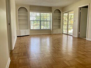 5580 Tamberlane Cir in Palm Beach Gardens, FL - Building Photo - Building Photo