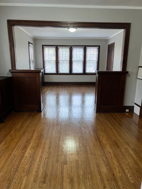 1145 Raymond Ave, Unit 1 in St. Paul, MN - Building Photo