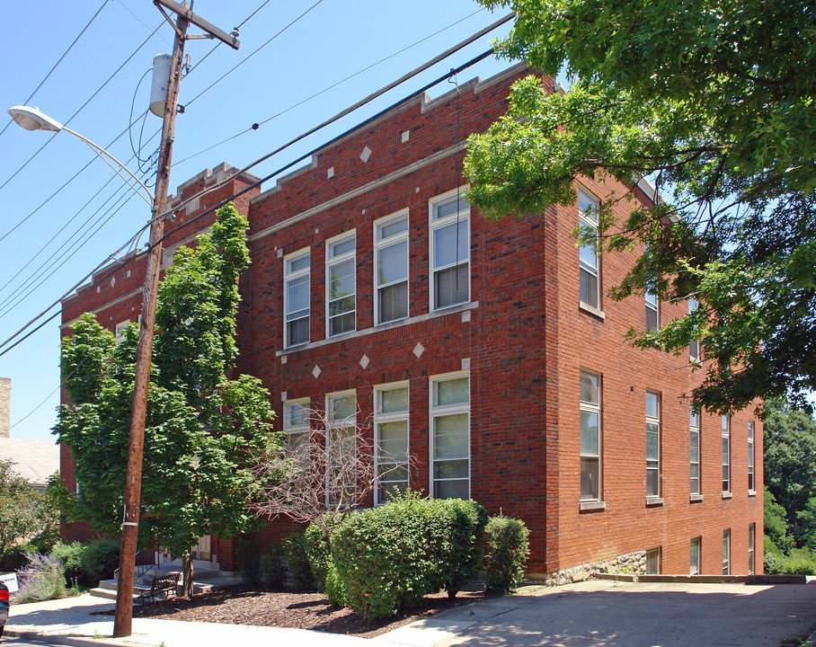 Manor's on Main in Newport, KY - Building Photo