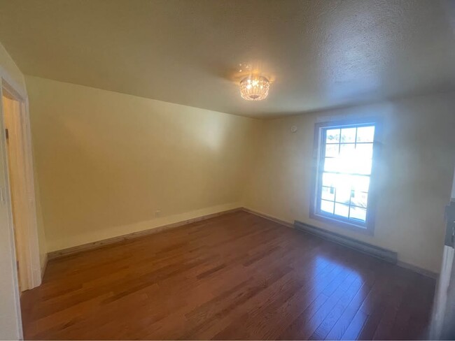 112 Maple Ave, Unit Yellow Bedroom