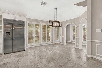 6403 Parkriver Crossing in Sugar Land, TX - Building Photo - Building Photo