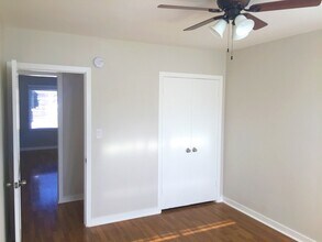 12641 Vanowen St, Unit A in Los Angeles, CA - Foto de edificio - Building Photo