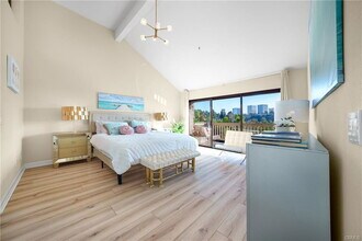 67 Sea Island Dr in Newport Beach, CA - Building Photo - Building Photo