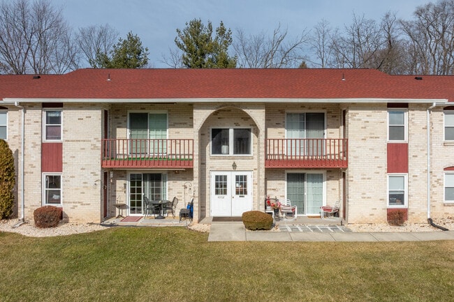 Lancer Court in Harrisburg, PA - Foto de edificio - Building Photo