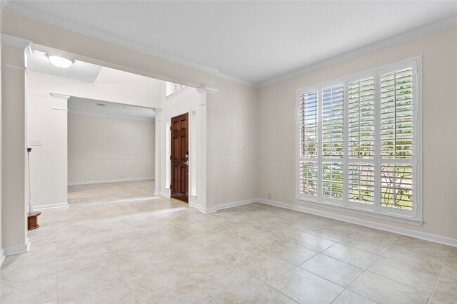property at 11403 Lakewood Cove