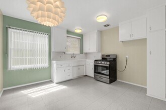 607 N Florence St in Burbank, CA - Building Photo - Building Photo