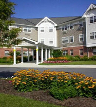 Village House in Sykesville, MD - Foto de edificio - Building Photo