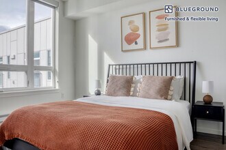 125 Boren Ave S in Seattle, WA - Building Photo - Building Photo