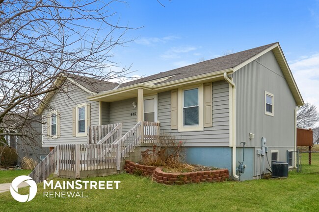 property at 606 S Sunset Ln